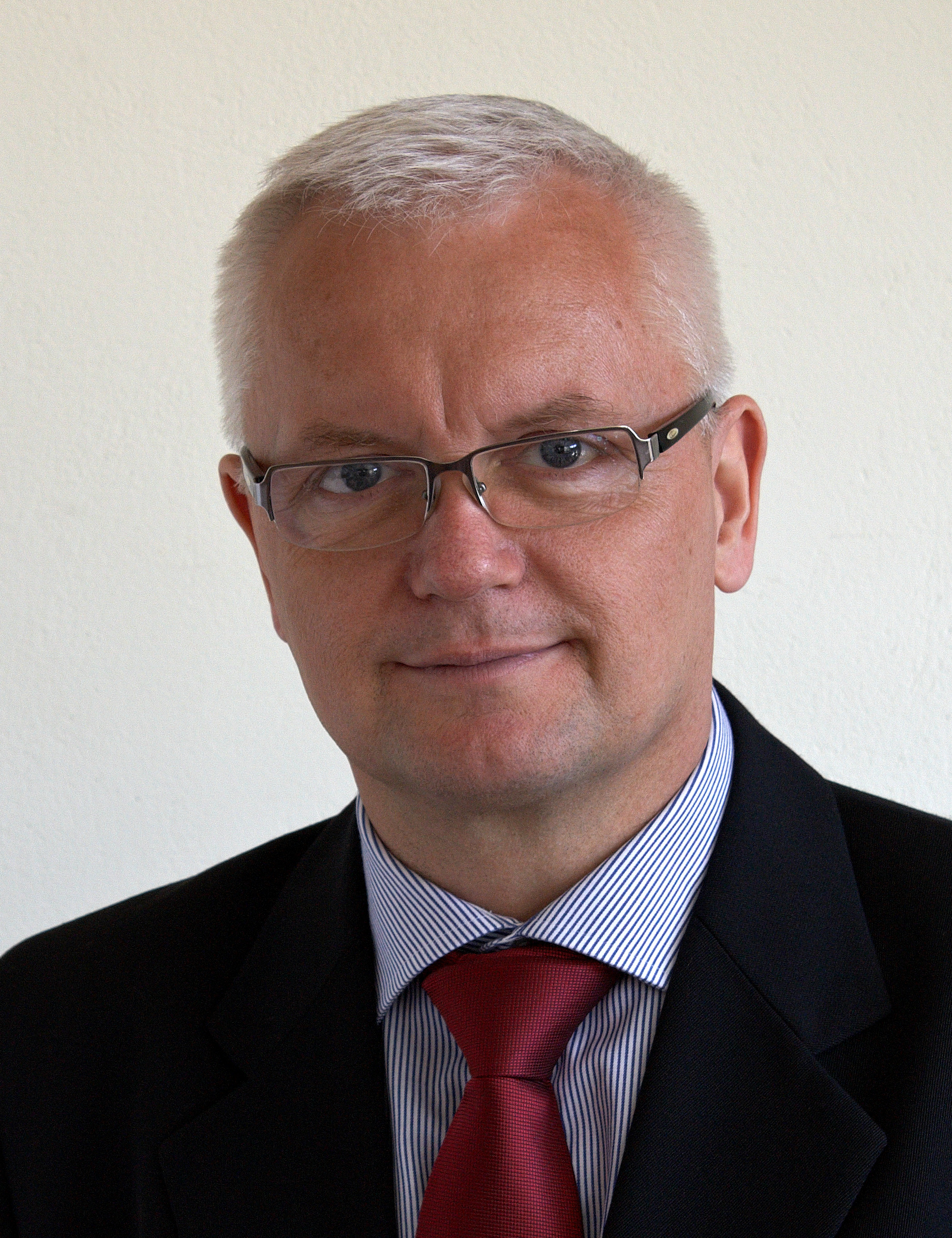 PROF. DR HAB. N. MED. TOMASZ ZDROJEWSKI